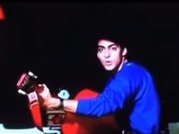 22 साल के सलमान खान का 35 साल पुराना VIDEO वायरल, मैंने प्यार किया के 'प्रेम' के लिए इस तरह दिया था पहला ऑडिशन 22 साल के सलमान खान का 35 साल पुराना VIDEO वायरल, मैंने प्यार किया के 'प्रेम' के लिए इस तरह दिया था पहला ऑडिशन