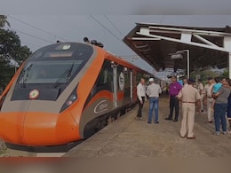 छत्तीसगढ़ में वंदे भारत ट्रेन पर पथराव, हुआ इतना बड़ा नुकसान, पुलिस ने लिया ये एक्शन