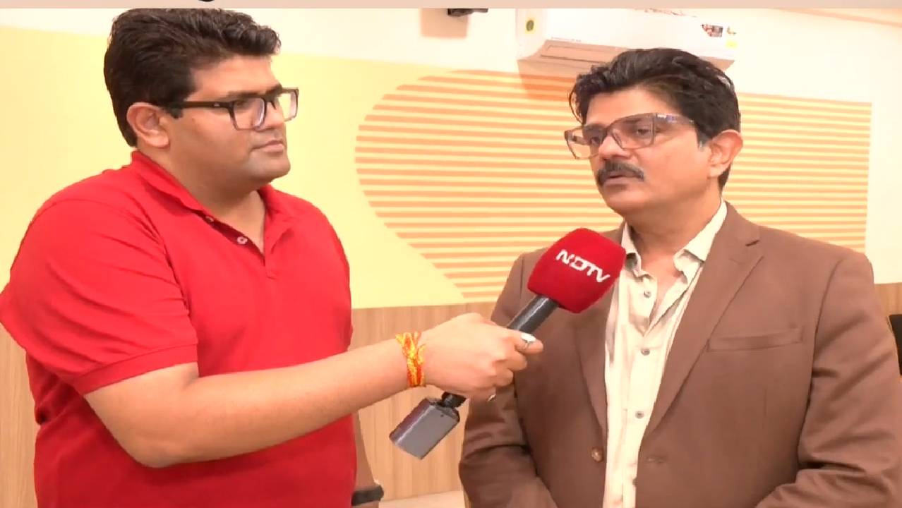 NDTV Exclusive with Amit Sial: "जिंदगी में हर कोई लगाता है तिकड़म...", NDTV से बोले एक्टर अमित सियाल