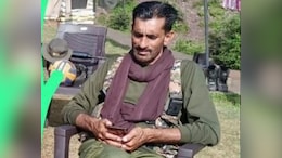 J&K Cop Killed Pak Terrorist Before Dying Of Injuries During Encounter