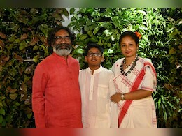 'करम पूजा महोत्सव' पर पारंपरिक वेशभूषा में दिखे हेमंत और कल्पना, प्रदेश के लिए की सुख-समृद्धि की कामना