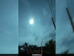 Video: Asteroid Burns Up In Earth's Atmosphere, Lighting Up Philippine Sky Video: Asteroid Burns Up In Earth's Atmosphere, Lighting Up Philippine Sky