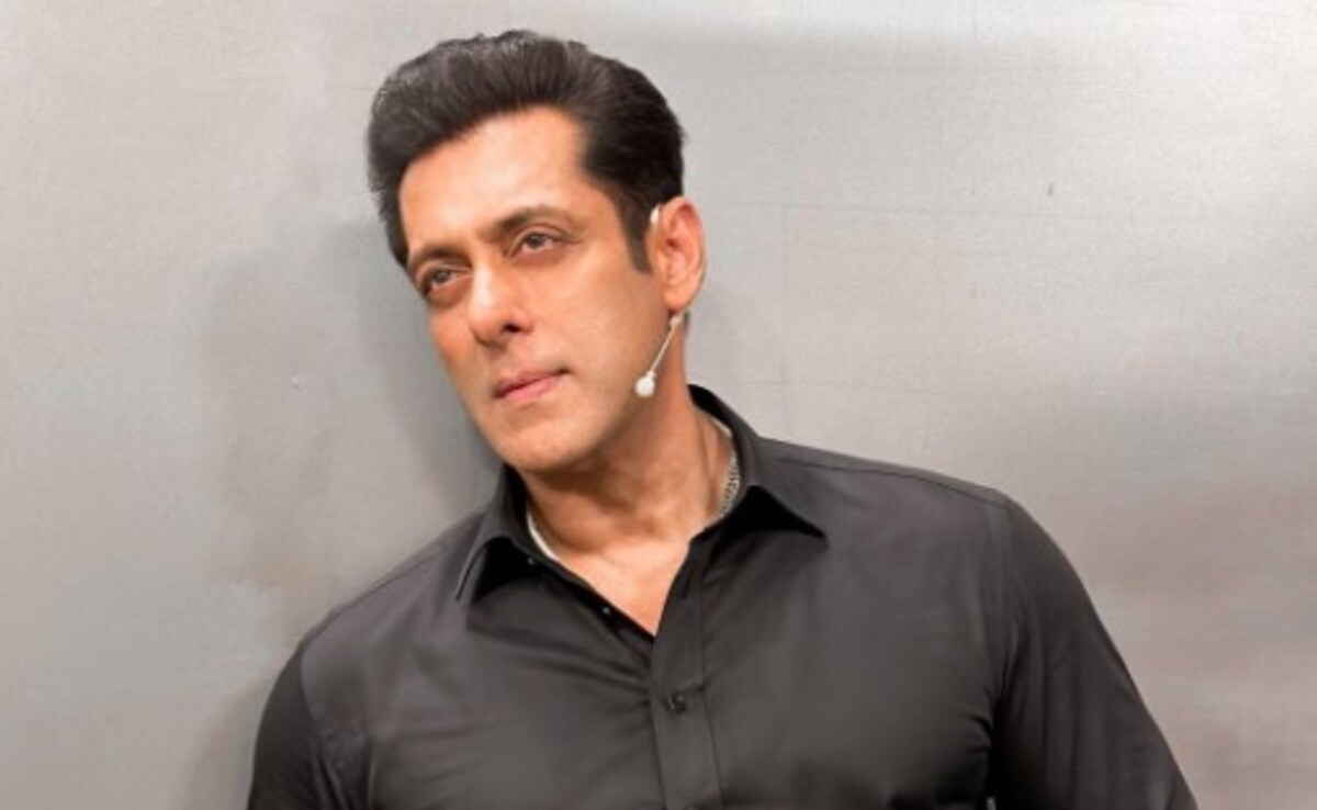 শুধু দু-একটি নয়, নব্বই দশকের এই অভিনেত্রী সালমান খানের সঙ্গে ৭টি ছবিতে কাজ করলেও একটিও সুপারহিট হয়নি, তিনি নিজেই নায়িকাকে কটূক্তি করেছেন। শুধু দু-একটি নয়, নব্বই দশকের এই অভিনেত্রী সালমান খানের সঙ্গে ৭টি ছবিতে কাজ করলেও একটিও সুপারহিট হয়নি, তিনি নিজেই নায়িকাকে কটূক্তি করেছেন।