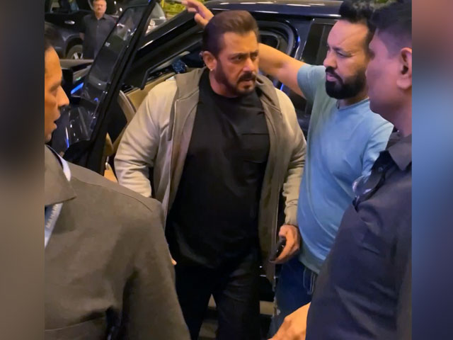 Salman Khan Flies Out Of Mumbai. Check Out His Airport Look