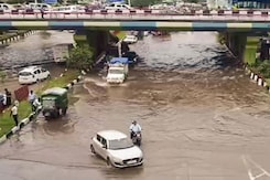 Delhi Wakes Up To Heavy Rain. Waterlogging, Traffic Jams Reported Delhi Wakes Up To Heavy Rain. Waterlogging, Traffic Jams Reported