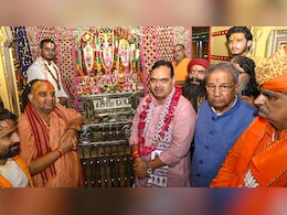 सीकर के रेवासा धाम पहुंचे CM भजनलाल शर्मा, पीठाधीश्वर राघवाचार्य महाराज को दी श्रद्धांजलि