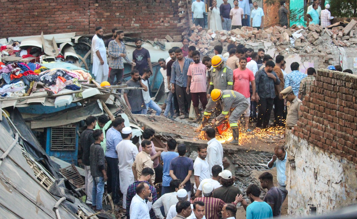 Rescue operation underway on the second day after a house collapsed in Meerut Rescue operation underway on the second day after a house collapsed in Meerut