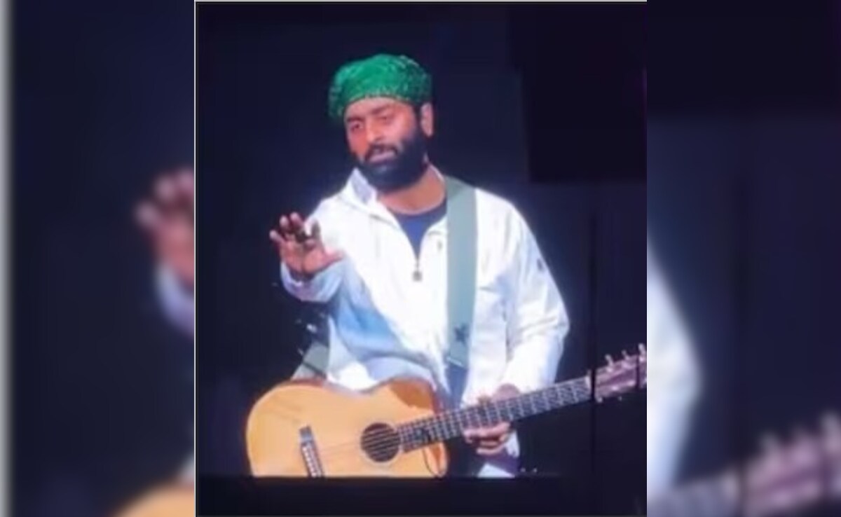 Arijit Singh Apologises To Female Fan After Security Guard Grabs Her Neck: "Wish I Could Protect You"