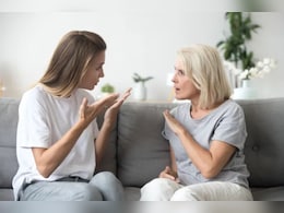 Relationship Tips: इन  5 वजहों से शादी के बाद सास की किच-किच से दूर रहना चाहती है लड़कियां Relationship Tips: इन  5 वजहों से शादी के बाद सास की किच-किच से दूर रहना चाहती है लड़कियां