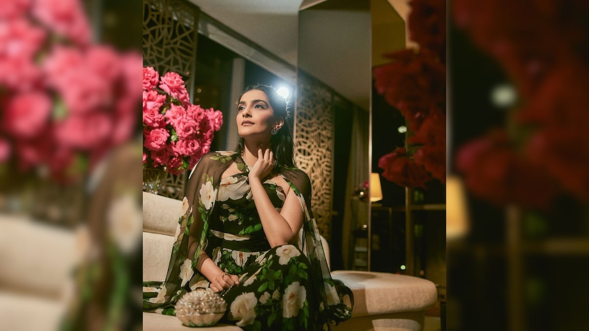 Sonam Kapoor Hosts A Sumptuous Dinner Party, Chef Reveals All Incredible Dishes On Menu