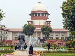 चाइल्ड पॉर्न बघणे किंवा डाऊनलोड करणे POCSO अंतर्गत गुन्हा; सुप्रीम कोर्टाचा ऐतिहासिक निकाल चाइल्ड पॉर्न बघणे किंवा डाऊनलोड करणे POCSO अंतर्गत गुन्हा; सुप्रीम कोर्टाचा ऐतिहासिक निकाल