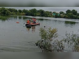 नाव से फिसला पैर और खत्म हो गई जिंदगियां, महाराजपुर में पसरा मातम, जानें मामला