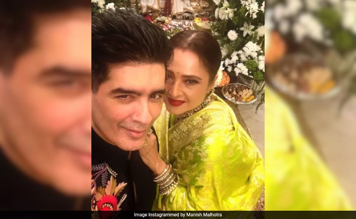 Ganesh Chaturthi: Rekha, Kiara Advani, Arjun Kapoor At Manish Malhotra's <i>Puja</i>
