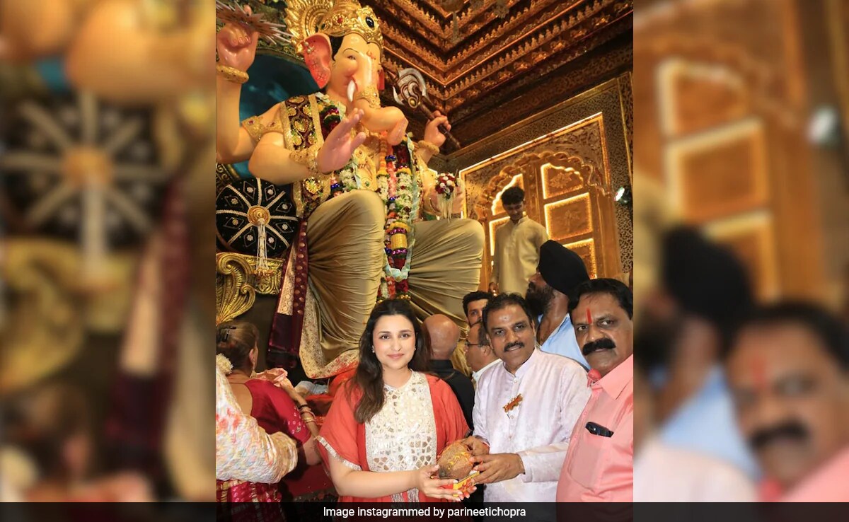 Ganesh Chaturthi 2024: Parineeti Chopra Shares Pic From Lalbaugcha Raja Visit