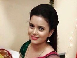 पवित्र रिश्ता की 'ओवी' का 13 साल में बदला लुक, शादी की वायरल फोटो देख अर्चना-मानव का भी बेटी को पहचानना होगा मुश्किल पवित्र रिश्ता की 'ओवी' का 13 साल में बदला लुक, शादी की वायरल फोटो देख अर्चना-मानव का भी बेटी को पहचानना होगा मुश्किल