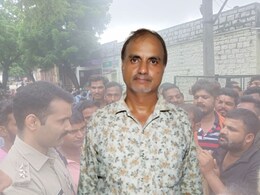कोटा में गणेश चतुर्थी के बधाई संदेश डिलीट करने पर बवाल, स्कूल प्रिंसिपल गिरफ्तार कोटा में गणेश चतुर्थी के बधाई संदेश डिलीट करने पर बवाल, स्कूल प्रिंसिपल गिरफ्तार