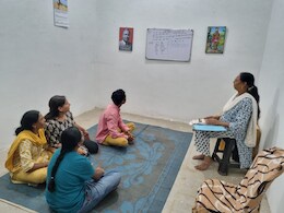 गुमनाम हुई गोंडी बोली को मिला सहारा ! MP की रिटायर्ड टीचर यूं दे रही नया जीवन गुमनाम हुई गोंडी बोली को मिला सहारा ! MP की रिटायर्ड टीचर यूं दे रही नया जीवन