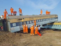 'बूंदी रेलवे स्टेशन के पास पैसेंजर ट्रेन की भिड़ंत', अधिकारी मौके पर पहुंचे तो NDRF ने बताया ये मॉक ड्रिल