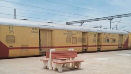 Railway Bonus: रेलवे कर्मचारियों को इस बार कितना मिलेगा बोनस, दिवाली से पहले केंद्र सरकार ने किया ऐलान