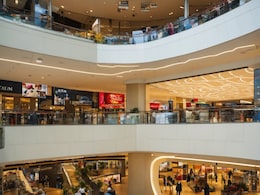 सिंगापुर में शॉपिंग मॉल की एंट्री पर शौच करने वाले भारतीय पर जुर्माना, जानें पूरा मामला