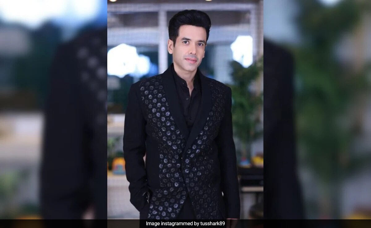 Tusshar Kapoor's Facebook Accounts Have Been "Compromised": "Doing My Best To Resolve The Situation"