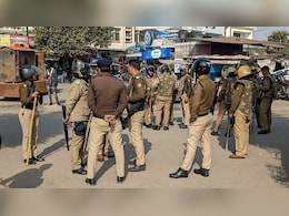 'बाहरी लोगों का आना मना है...', उत्तराखंड में इन गांवों के लोगों ने क्यों लगाया ऐसा पोस्टर? जानिए पूरा मामला 'बाहरी लोगों का आना मना है...', उत्तराखंड में इन गांवों के लोगों ने क्यों लगाया ऐसा पोस्टर? जानिए पूरा मामला