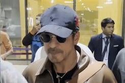 Shah Rukh Khan's Airport Style, Done Right Shah Rukh Khan's Airport Style, Done Right