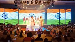 यूपी के इंटरनेशनल ट्रेड शो के फैशन शो में दिखी भारतीय संस्कृति की झलक, लगे हैं 2500 स्टॉल्स और प्रदर्शनियां