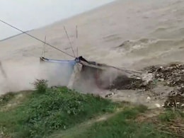 बिहार में बाढ़ ने मचाई तबाही : गंगा में डूबे घर, 300 परिवार ढूंढ रहे शरण, दो दिन से लोगों को नहीं मिला खाना