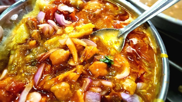 How To Make Kolkata's Famous Churmur Chaat At Home In 10 Minutes