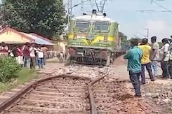Goods Train Derails In Jharkhand, Railway Tracks Completely Damaged Goods Train Derails In Jharkhand, Railway Tracks Completely Damaged
