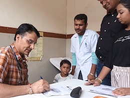 मानसून में बच्चों की बीमारियों में हुआ इजाफा, अस्पताल में लगी मरीजों की भीड़ मानसून में बच्चों की बीमारियों में हुआ इजाफा, अस्पताल में लगी मरीजों की भीड़