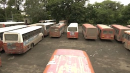 ST Bus Strike : लाल परी थांबली, प्रवाशांचे हाल; तुमच्या जिल्ह्यात काय आहे परिस्थिती?&nbsp;