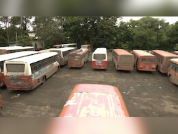 ST Bus Strike : लाल परी थांबली, प्रवाशांचे हाल; तुमच्या जिल्ह्यात काय आहे परिस्थिती?  ST Bus Strike : लाल परी थांबली, प्रवाशांचे हाल; तुमच्या जिल्ह्यात काय आहे परिस्थिती?