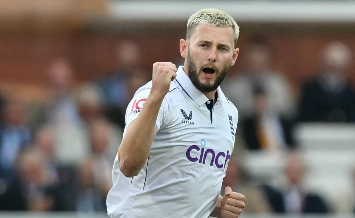 Gus Atkinson Taken Off The Field After Being Struck Twice By England Teammates Bouncers In County Cricket