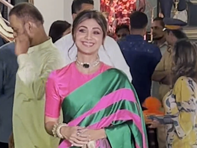 Ganesh Chaturthi 2024: Shilpa Shetty's Style On Saree-O-Meter