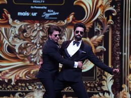 IIFA के स्टेज पर शाहरुख खान बने समांथा और विक्की कौशल बने अल्लू अर्जुन, पुष्पा के ऊ अंटावा गाने पर किया डांस तो लोग हुएं हंस हंसकर लोटपोट IIFA के स्टेज पर शाहरुख खान बने समांथा और विक्की कौशल बने अल्लू अर्जुन, पुष्पा के ऊ अंटावा गाने पर किया डांस तो लोग हुएं हंस हंसकर लोटपोट