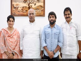 "When We Were Dragged On Roads...": Vinesh Phogat, Bajrang Punia Join Congress "When We Were Dragged On Roads...": Vinesh Phogat, Bajrang Punia Join Congress