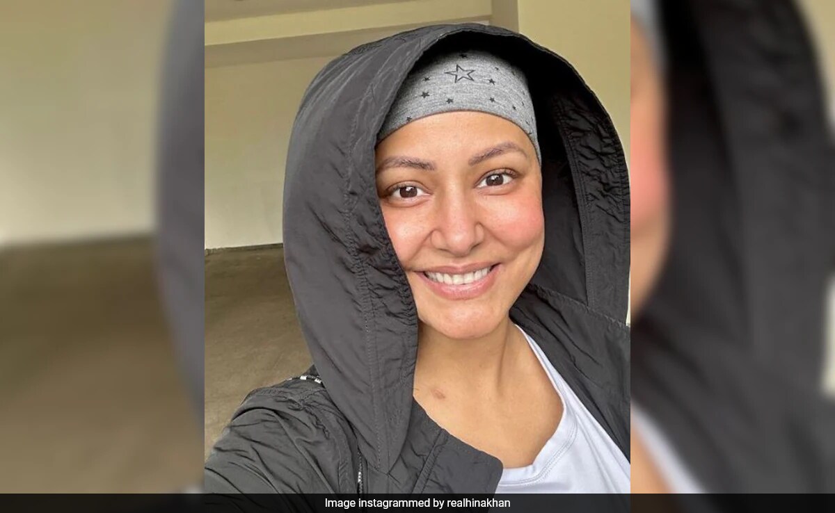 Hina Khan Shares Health Update Amid Breast Cancer Battle: "Can't Even Eat Properly Without Feeling Pain"