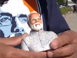 अमेरिका में बसे के दो भारतीय ज्वैलरों ने बनाई पीएम मोदी की हीरे की प्रतिमा अमेरिका में बसे के दो भारतीय ज्वैलरों ने बनाई पीएम मोदी की हीरे की प्रतिमा