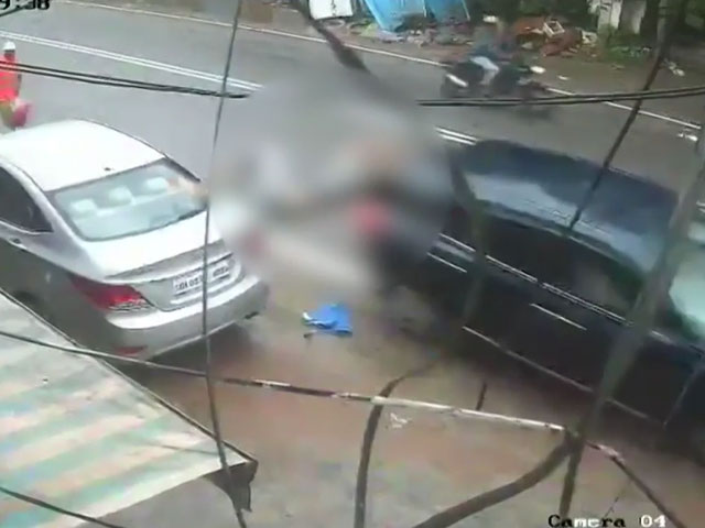 Car Rams Pedestrian In Hyderabad, Leaves One Severely Injured