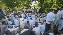 प्रशासन के आश्वासन के बाद किसानों ने दी चेतावनी, 5 मांगे पूरी नहीं हुई तो अनिश्चित कालीन देंगे धरना