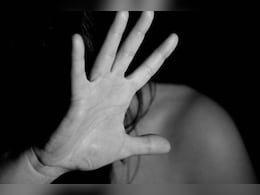 MP: महिला का न्यूड वीडियो बनाकर युवक ने किया रेप, इस बात से खफा हुआ तो कर दिया वायरल  MP: महिला का न्यूड वीडियो बनाकर युवक ने किया रेप, इस बात से खफा हुआ तो कर दिया वायरल