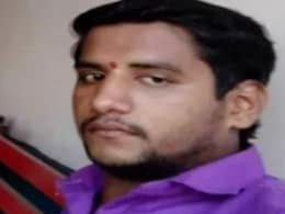 बदलापूर प्रकरण: अक्षय शिंदेच्या वडिलांचे अमित शहांना पत्र, पत्रात काय? बदलापूर प्रकरण: अक्षय शिंदेच्या वडिलांचे अमित शहांना पत्र, पत्रात काय?