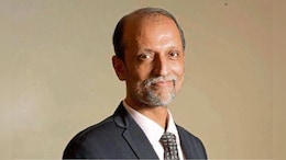 अजित रानडेंवरील कारवाई योग्य की अयोग्य? कुलगुरुंची निवड कशी होते? रानडेंचा बायोडेटा काय सांगतो?