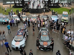 Pics: Supercars Line Up At The World's Largest Temple, Tourists Stunned Pics: Supercars Line Up At The World's Largest Temple, Tourists Stunned