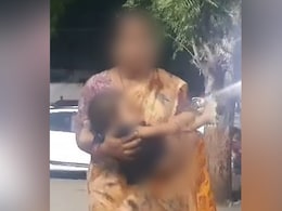 शर्मनाक! जिस 10 महीने की बच्ची के साथ खेलता था, उसी के साथ 30 साल के शख्स ने किया रेप, पड़ोसियों ने रंगे हाथ पकड़ा