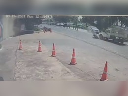 Video: Gujarat Biker Crashes Into SUV, Then Hits Pick-Up Van, Dies On Spot Video: Gujarat Biker Crashes Into SUV, Then Hits Pick-Up Van, Dies On Spot