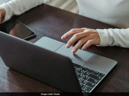 Social Media : मुलांना सोशल मीडियावर खातं उघडण्यासाठी लागणार आई-वडिलांची परवानगी! काय आहे नवा कायदा? Social Media : मुलांना सोशल मीडियावर खातं उघडण्यासाठी लागणार आई-वडिलांची परवानगी! काय आहे नवा कायदा?