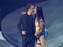 MTV VMAs 2024: Katy Perry's Performance Sealed With A Kiss From Fiance Orlando Bloom MTV VMAs 2024: Katy Perry's Performance Sealed With A Kiss From Fiance Orlando Bloom